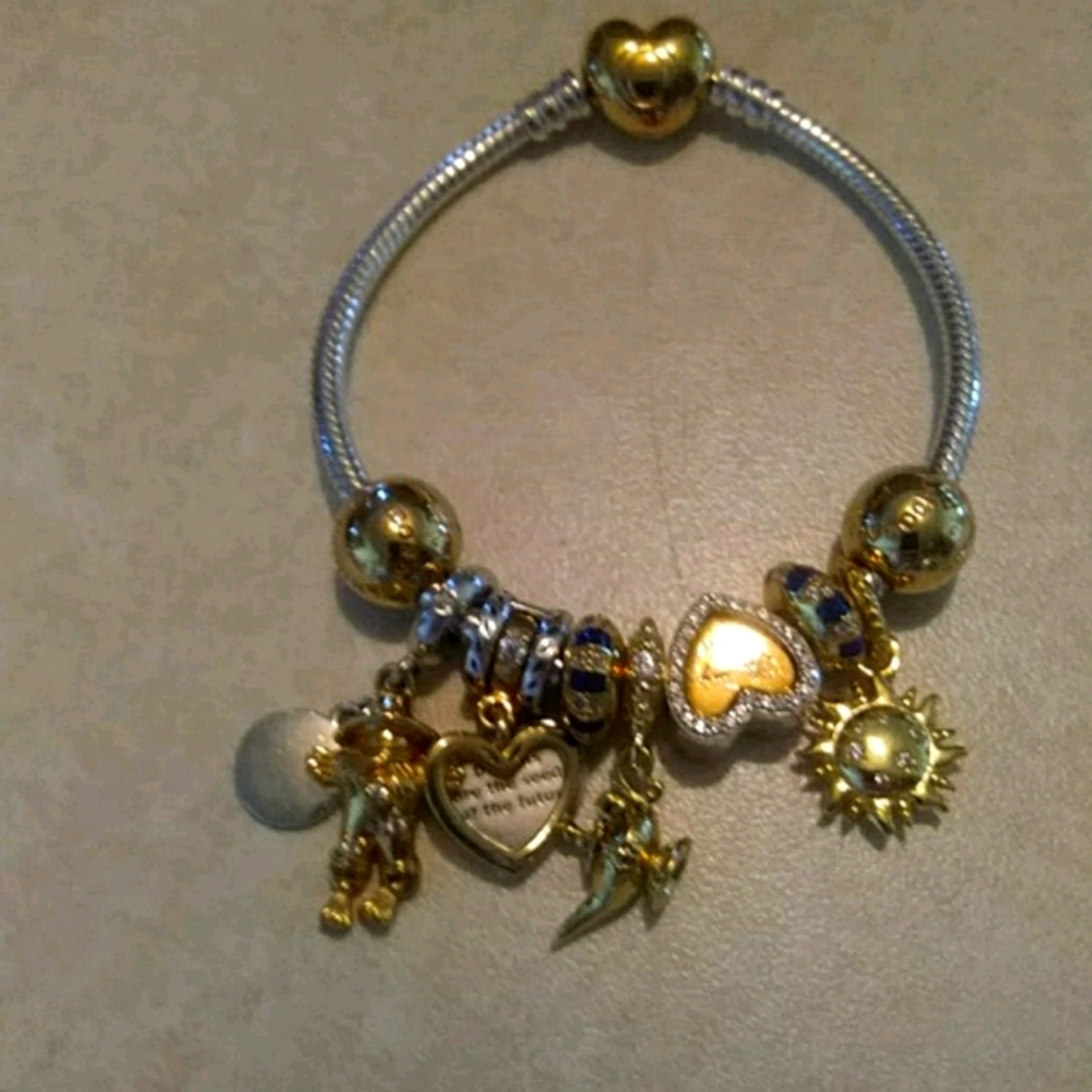 Nwt. Receipts. Shine heart PANDORA bracelet charms